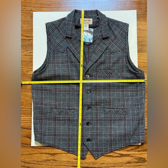 Miller Ranch presented by Cinch Men’s Western Wool Plaid Notched Vest - Picture 10 of 10